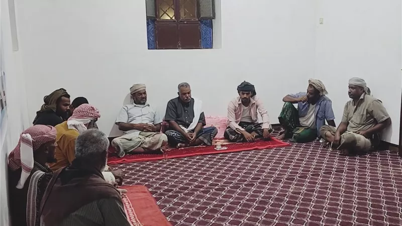 اللجنة المحلية بمركز الشهيد خالد بن عباد بسيئون تطلق مشروع «تواصل» 