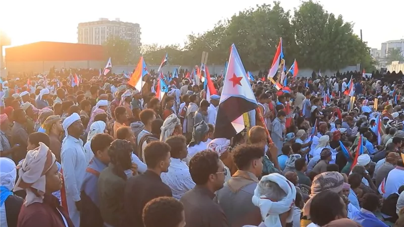 الصادق: نشيد بتضحيات القوات الجنوبية ودورها بمواجهة التهديدات ومكافحة الإرهاب