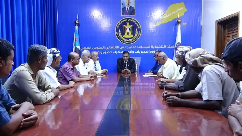 التميمي يلتقي عددا من عقال الحارات بوادي وصحراء حضرموت ويؤكد أهمية المشاركة في مليونية 14 أكتوبر بسيئون